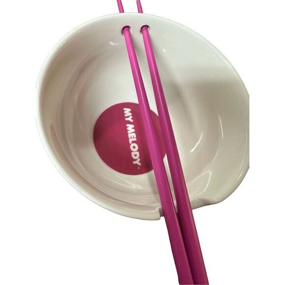 My Melody Character Face 6” 20 oz Ramen Bowl With Chopsticks NEW - Picture 2 of 5